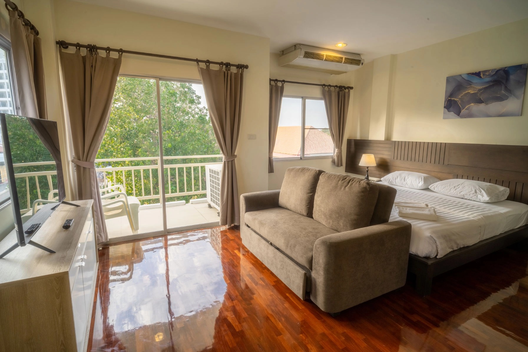 Family Room - Baan Chuan Chom Pattaya